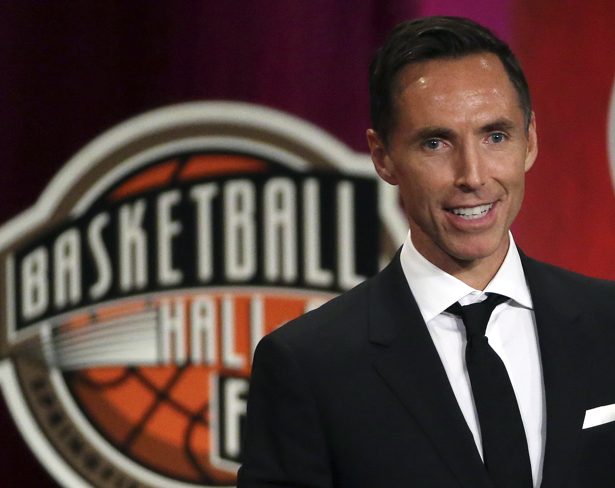 Canadian Steve Nash is enshrined in Naismith Memorial Basketball Hall