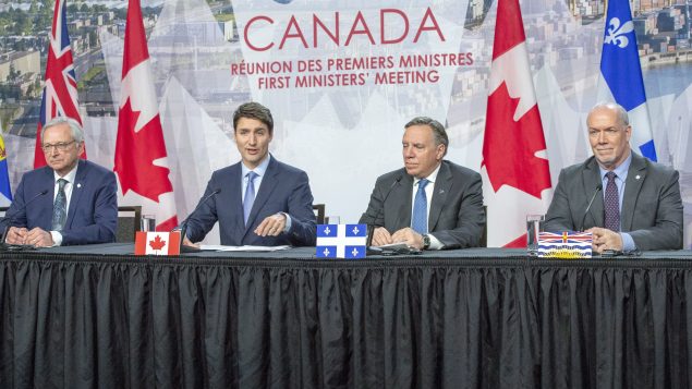 Ottawa and premiers release guidelines to reopening economy – RCI | English