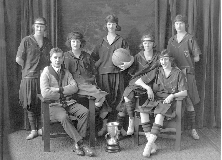Canada history June 19, 1915, The world’s winningest basketball team