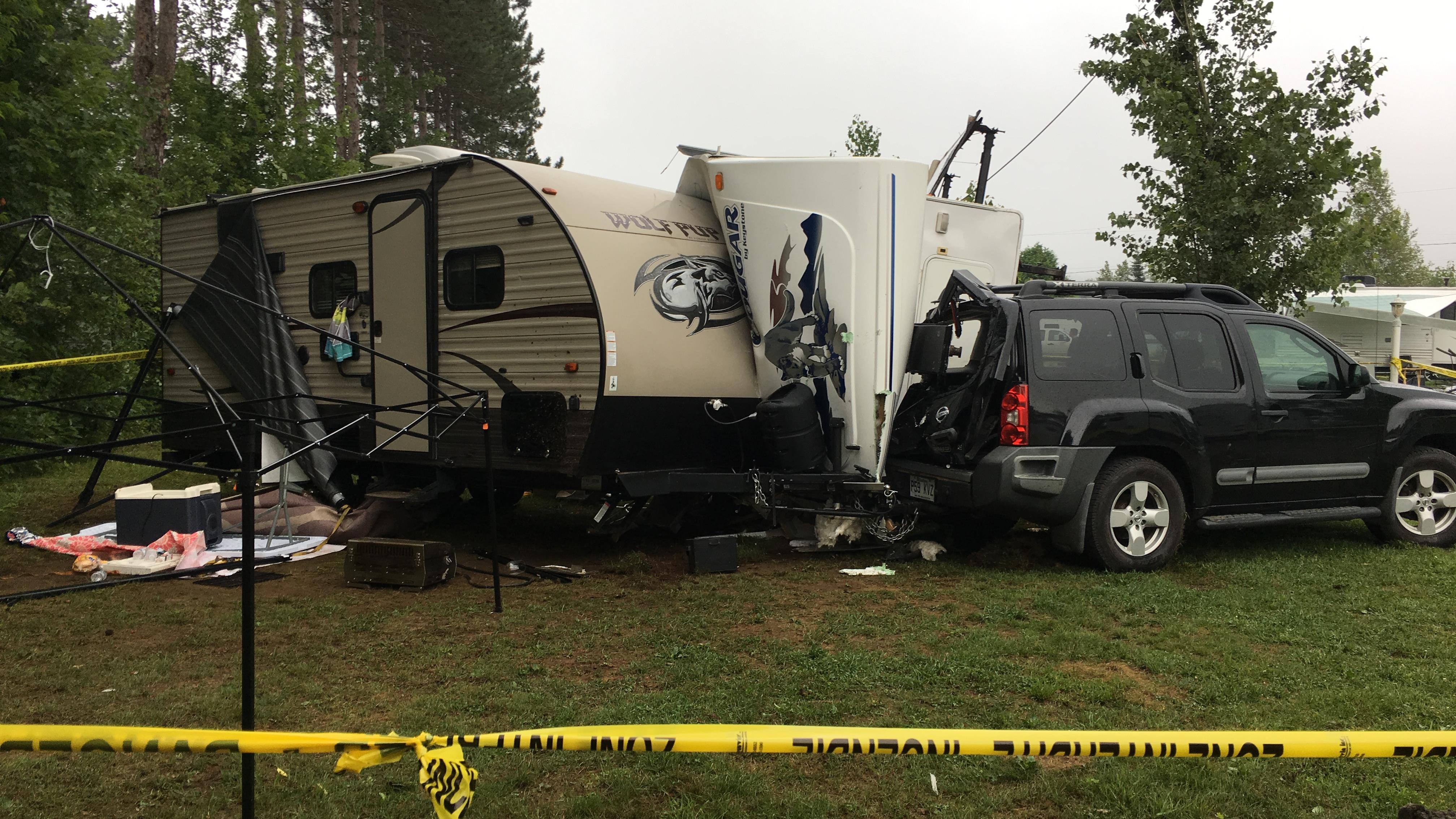 Quebec town hit by tornado, says Environment Canada RCI English