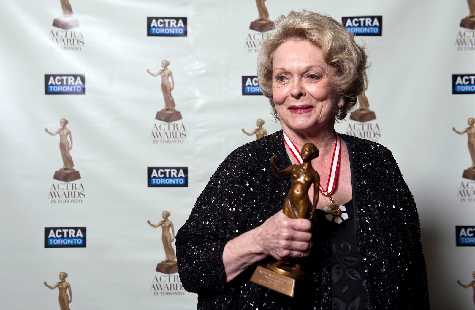 36+ Shirley Douglas Rachel Sutherland Background