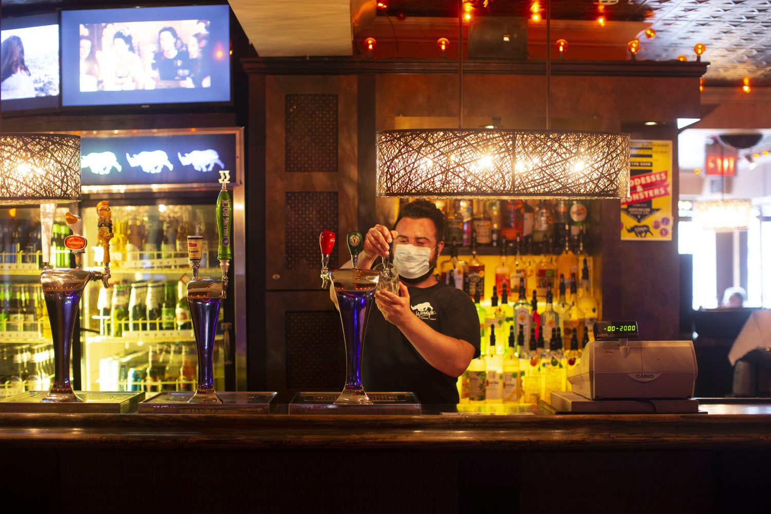 rent a bartender toronto rent a bartender toronto