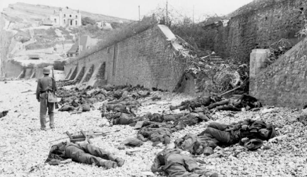 dieppe-dead-soldiers-wall-bundesarciv-10