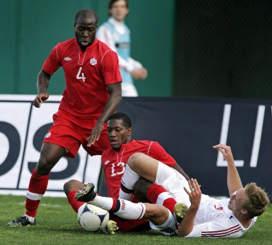Selección canadiense en un partido amistoso, en enero de este año, contra Dinamarca.