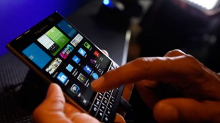 El nuevo teléfono de BlackBerry, "Passport" / © CBC NEWS