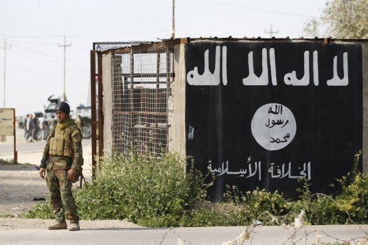 REUTERS/Thaier Al-Sudani (IRAQ - Tags: POLITICS CIVIL UNREST CONFLICT MILITARY)