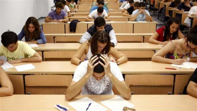 160606_li8kw_estudiante-examen-estres_sn635