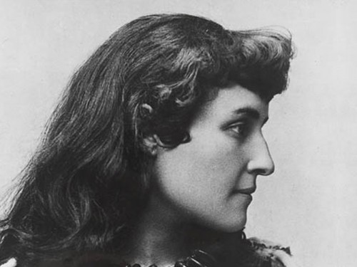 Pauline Johnson (1861-1913), poetisa, escritora y artista indígena Mohawk, también conocida bajo el nombre de Tekahionwake (Foto: Banque du Canada)