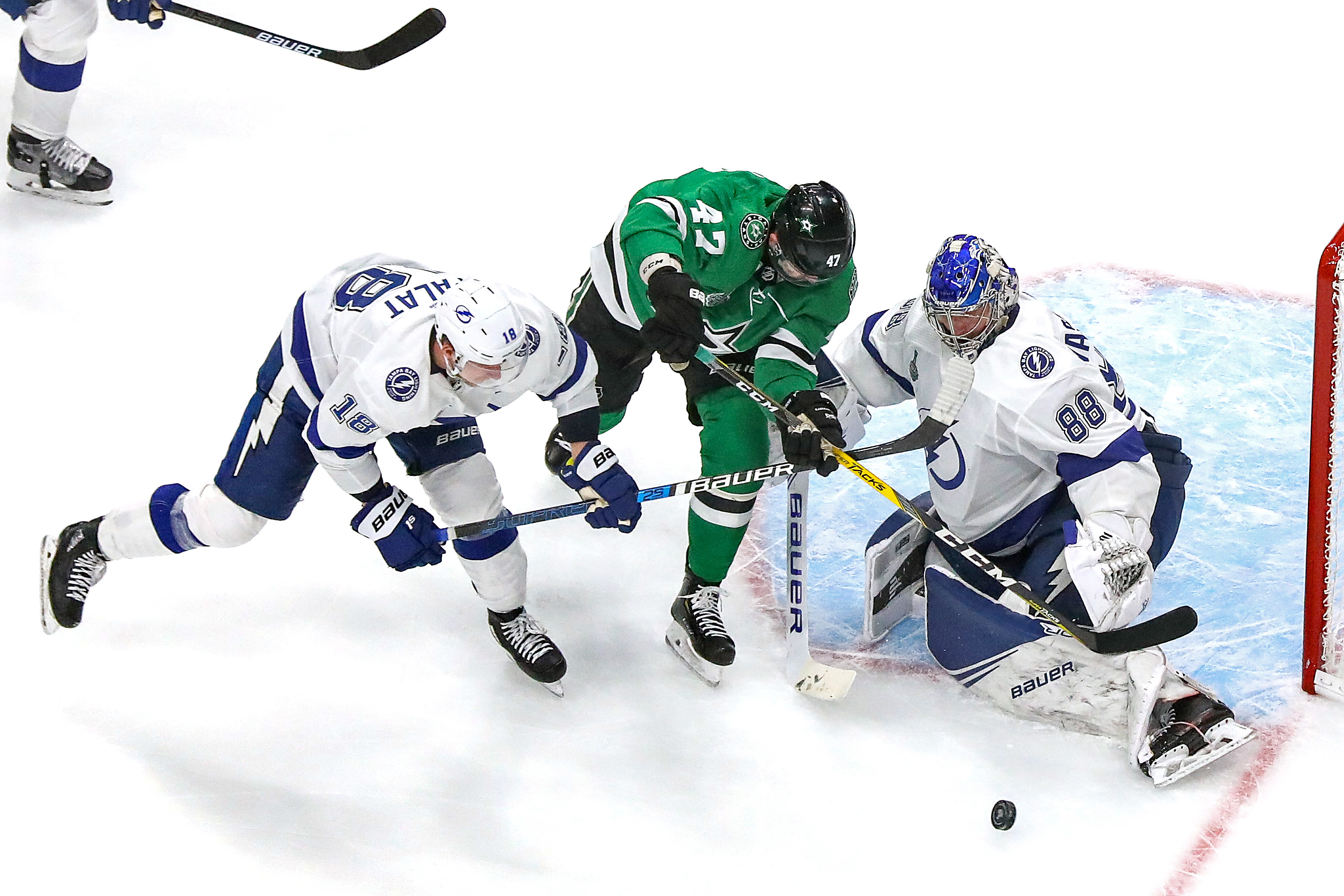 Liga Nacional de Hockey pospone eventos de marca debido a la pandemia