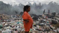 2019-04-16T172837Z_1620687019_RC1B89C47BA0_RTRMADP_3_VENEZUELA-POLITICS-BRAZIL-LANDFILL