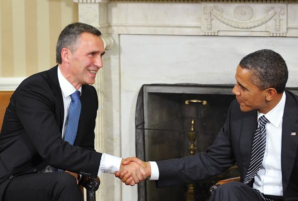 US President Barack Obama shakes hands with Norway's Prime Minister Jens Stoltenberg on October 20, 2011 in the Oval Office of the White House in Washington, DC. PHOTO: Mandel Ngan, AFP.