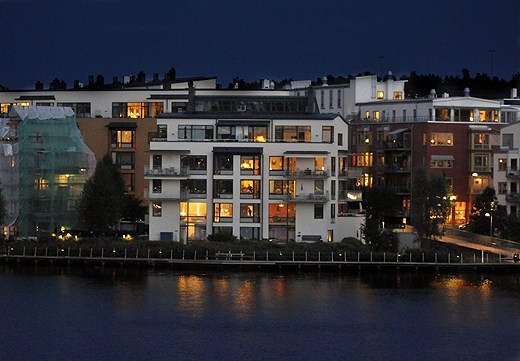 A lot of expensive property by Stockholm's shore could become flood-damaged. Photo: Hasse Holmberg/SCANPIX
