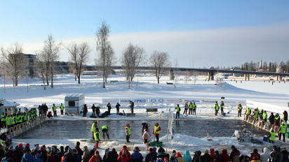Picture taken with permission from the homepage of The Happy Friends of Cold and Darkness. Radio Sweden.