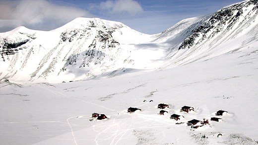 Tarfala ski station at Kebnekaise mountain, Sweden's highest peak. Photo Staffan Löwstedt/Scanpix. Radio Sweden.