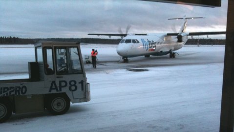 The Municipality of Enontekiö is subsidizing FlyBe airline flights to the tune of 50,000 euros this year.  Image: Yle / Antti Heikinmatti