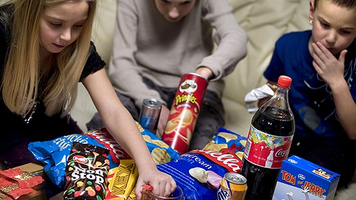 Fridays with junk food. Photo: Claudio Bresciani / Scanpix. Radio Sweden. 