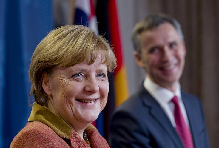 Norway's Prime Minister Jens Stoltenberg (R) and German Chancellor Angela Merkel address a press conference in Oslo on February 20, 2013. Norway's Prime Minister Jens Stoltenbergmet with Merkel for talks on a range of topics including energy supply. AFP PHOTO/ DANIEL SANNUM LAUTEN 