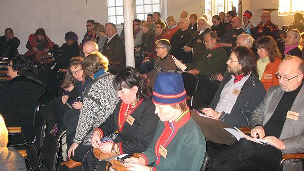 Some of the people who had come to celebrate Vaartoe. Photo: Thomas Sarri.