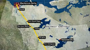 Norman Wells, N.W.T., is one of eight communities along the proposed 1,200-kilometre Mackenzie Valley route that might be able to access natural gas from the pipeline. (CBC)
