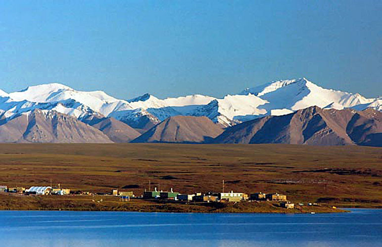 The Institute of Arctic Biology's Toolik science station in the northern Brooks Range foothills. Photo by Richard Flanders/IAB. Alaska Dispatch. 