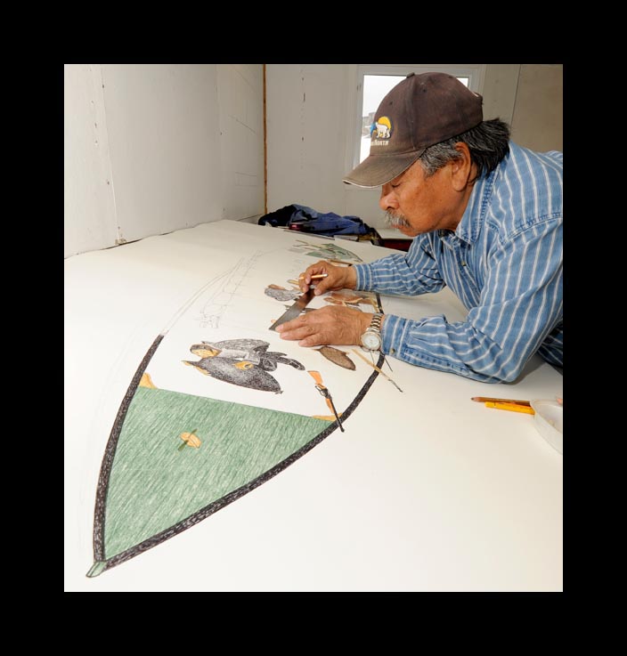 Kananginak Pootoogook at work in Kinngait Studios February 2009. Photo by William Ritchie. Kananginak Pootoogook at work in Kinngait Studios February 2009. Photo by William Ritchie.