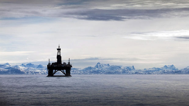 This image provided by Greenpeace Sunday May 29, 2011 shows the 53,000 tonne Leiv Eiriksson oil rig which is owned by Cairn Energy out of Scotland. (Steve Logan/Greenpeace/AP)         