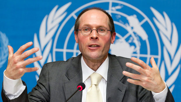 Olivier De Schutter, UN Special Rapporteur on the right to food, answers journalists' questions during a press conference after he presented his report to the 16th session of U.N. Human Rights Council, at the European headquarters of the United Nations in Geneva, Switzerland, Tuesday, March 8, 2011. De Schutter is visiting Canada this week, but he won't be making any stops in the North. (Salvatore Di Nolfi/AP Photo/Keystone)