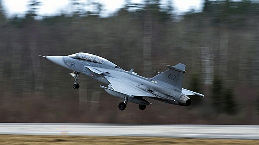 Sweden's JAS Gripen fighter jets will partipate in war games with NATO forces. Photo: Lars Persson. Scanpix. Radio Sweden. 