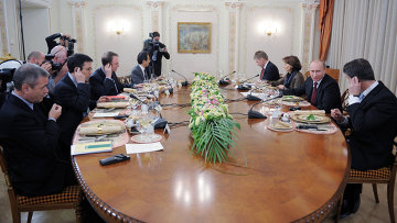 putinmeetswithreporters