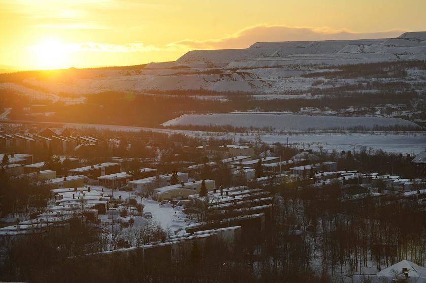 The sun sets over the minning town of Kiruna. Photo: Olivier Morin, AFP.