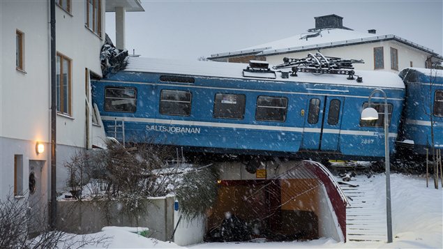train-suede-vole_sn635