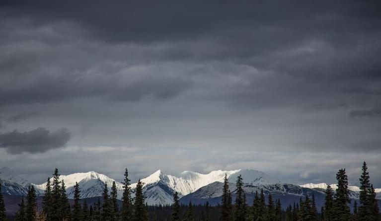 Mountains with fresh snow along the Denali Park Road. September 14, 2012. (Courtesy Brian Weeks, Alaska Dispatch)