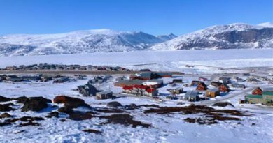 The hamlet of Pangnirtung. (Emily Ridlington/CBC)