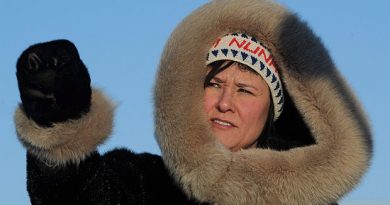 Leona Aglukkaq, minister of the Canadian Northern Economic Development Agency and the MP for Nunavut, pictured touring Frobisher Bay in Iqaluit in 2012, is chair of the Arctic Council and wants it to have more input from business sectors. (Sean Kilpatrick/Canadian Press)