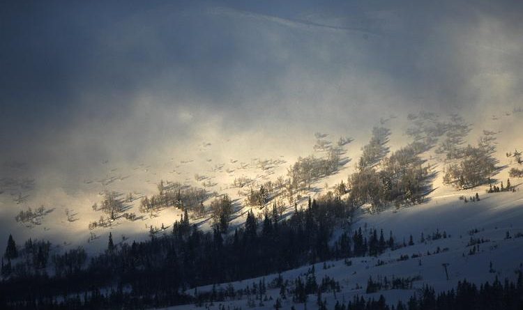 Mountain view in Sweden. A hundred troops on the Norwegian side of the border are helping to search for a 46-old Norwegian citizen. (Olivier Morin / AFP)