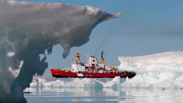 The Coast Guard shut down its Marine Communications and Traffic Service Centre in Inuvik after last season.(Sean Kilpatrick/The Canadian Press)