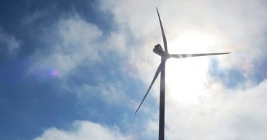 Billions have been invested in wind farms across Finland says a power company representative. (Laura Holappa / Yle )