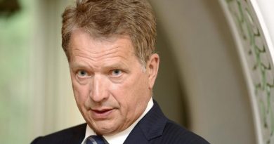 Finnish President Sauli Niinistö (pictured here in 2012) says NATO's free ride arrangement cannot ensure national security. (Heikki Saukkomaa / Lehtikuva / AFP)