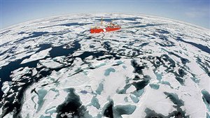 Critics says Canada is missing the boat on Arctic development. © Jonathan Hayward/Canadian Press