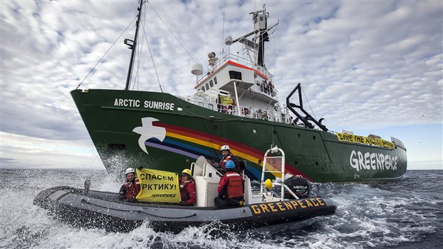 Le bateau de Greenpeace. (Will Rose / AFP)