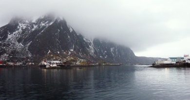 The Norwegian Sea off Norway's Arctic archipelago Lofoten. (Nina Larson / AFP)