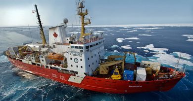 The Amundsen coast guard icebreaker. (ArcticNet / CBC)