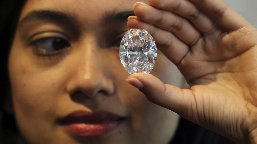 A new kimberlite pipe has the potential to extend the Ekati diamond mine's life by 10 to 15 years, the company that owns the mine says. (Brendan Mcdermid/Reuters)