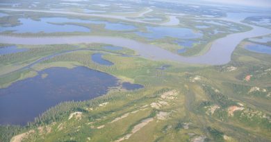 The Mackenzie delta is shown. THe government is seeking public input on a plan to build a highway along the river valley between Inuvik and Wrigley. (CBC)