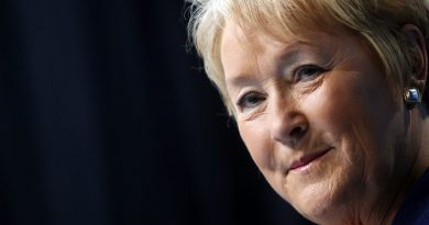 Quebec Premier Pauline Marois arrives in Kuujjuaq today for a meeting with Nunavik Inuit leaders. (Christine Muschi/Reuters)