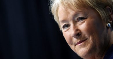 Quebec Premier Pauline Marois arrives in Kuujjuaq today for a meeting with Nunavik Inuit leaders. (Christine Muschi/Reuters)