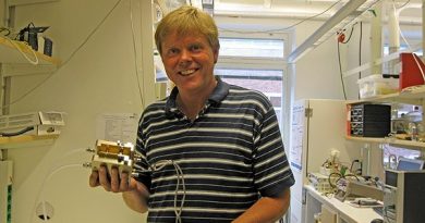 Göran Lindbergh, a professor of chemical engineering at KTH, will show US President Barack Obama research into fuels cells.(Johan Bergendorff / Sveriges Radio)