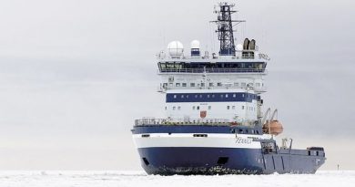 The Fennia icebreaker participated in ice clearing for Shell in the Arctic. (Arctia Shipping / Yle)