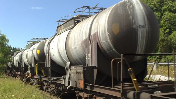 A large amount of hazardous products is being transported on Finnish rail each year. (Jouni Koutonen / Yle)