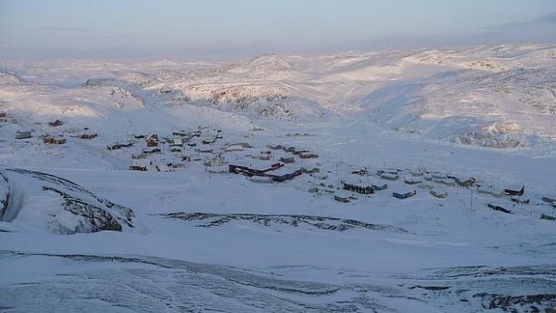 Kimmirut, pop. 460, is nestled among the hills and lakes of South Baffin Island. The weather in Kimmirut is so popular, a web page devoted to it is about to reach its one millionth visitor. (Syula Bobinski)
